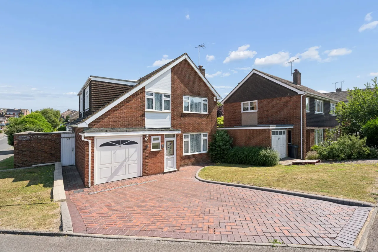 4 bed house for sale, Lowther Road, Dunstable, LU6
