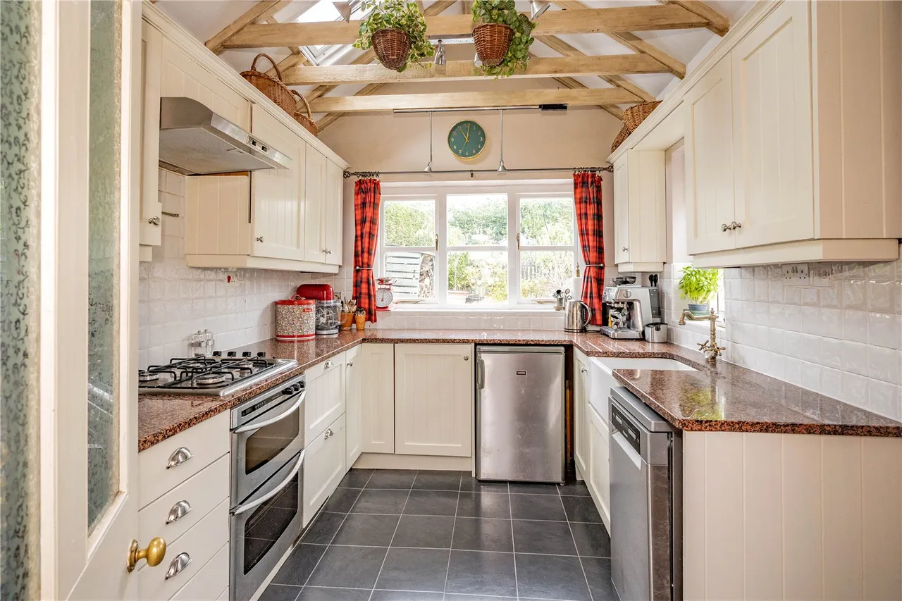 Victoria Road, Bromsgrove, Worcestershire, B61 0DW, photo 6