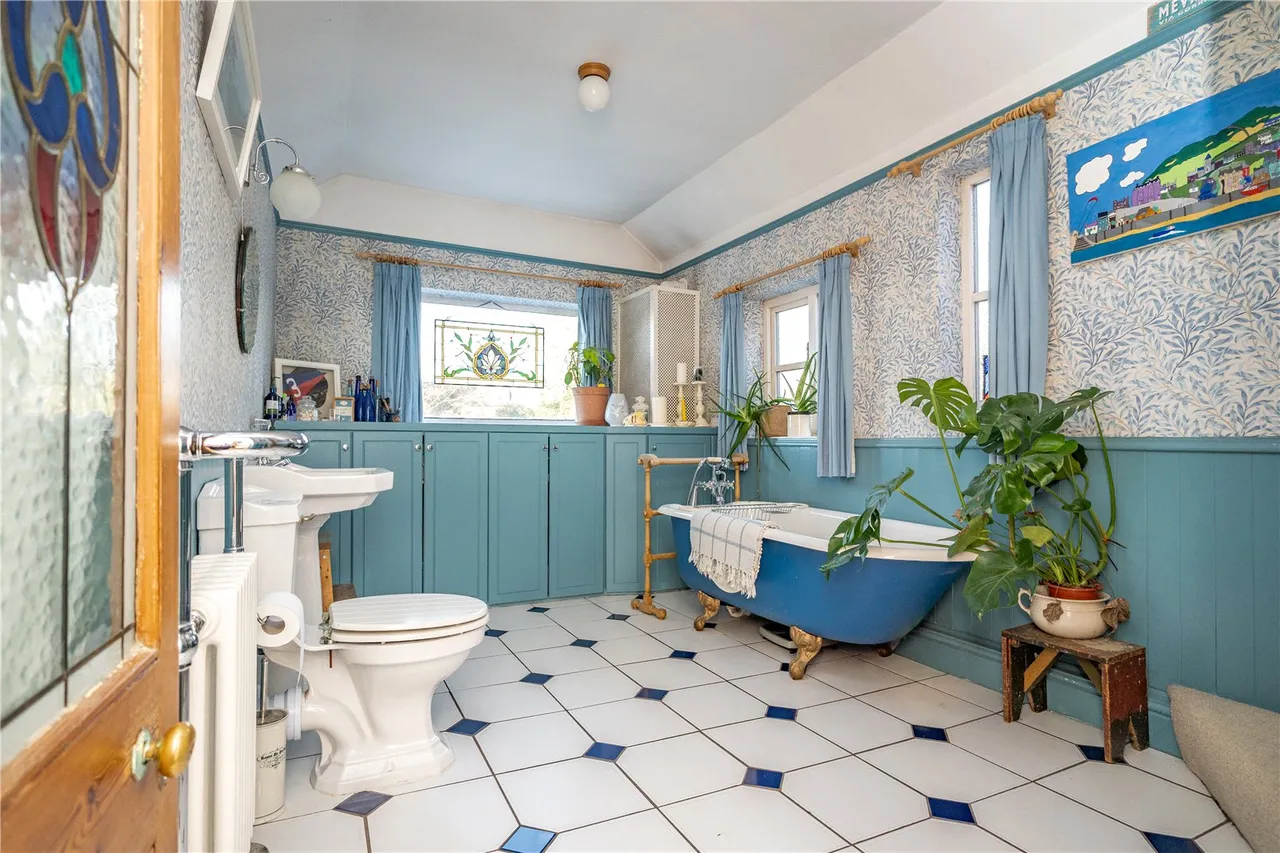 Victoria Road, Bromsgrove, Worcestershire, B61 0DW, photo 13