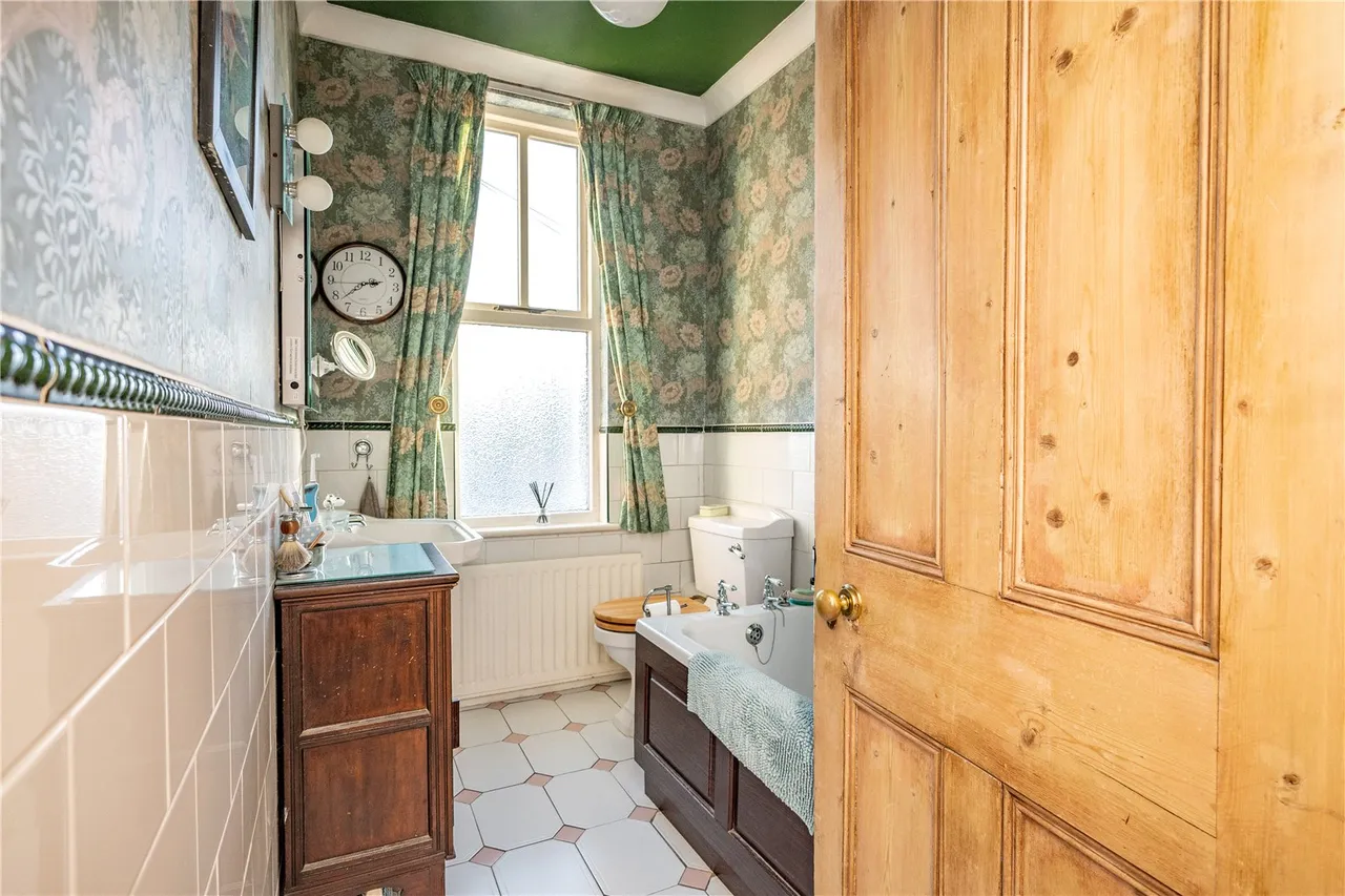 Victoria Road, Bromsgrove, Worcestershire, B61 0DW, photo 19