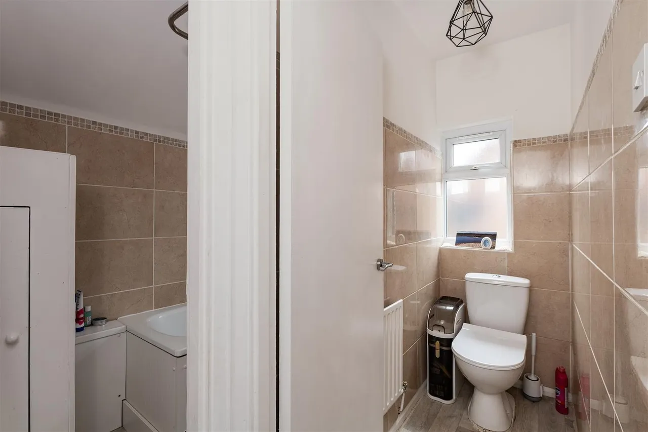 St. Davids Crescent, Gravesend DA12 4AS, photo 9