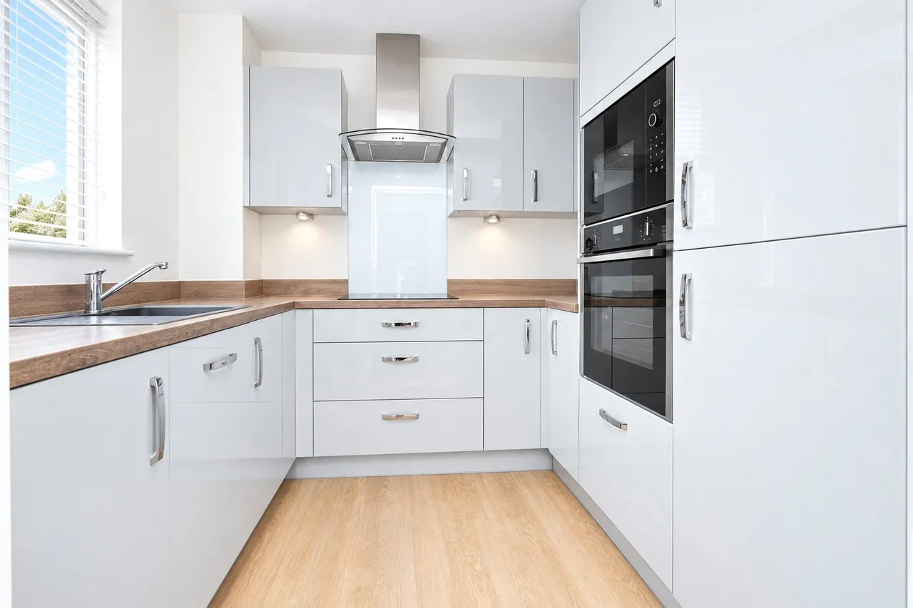 Station Road, Hook, RG27, photo 9