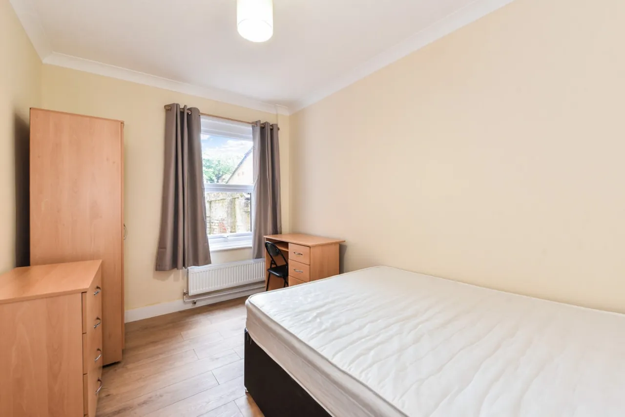 Romsey Road, Winchester, photo 9