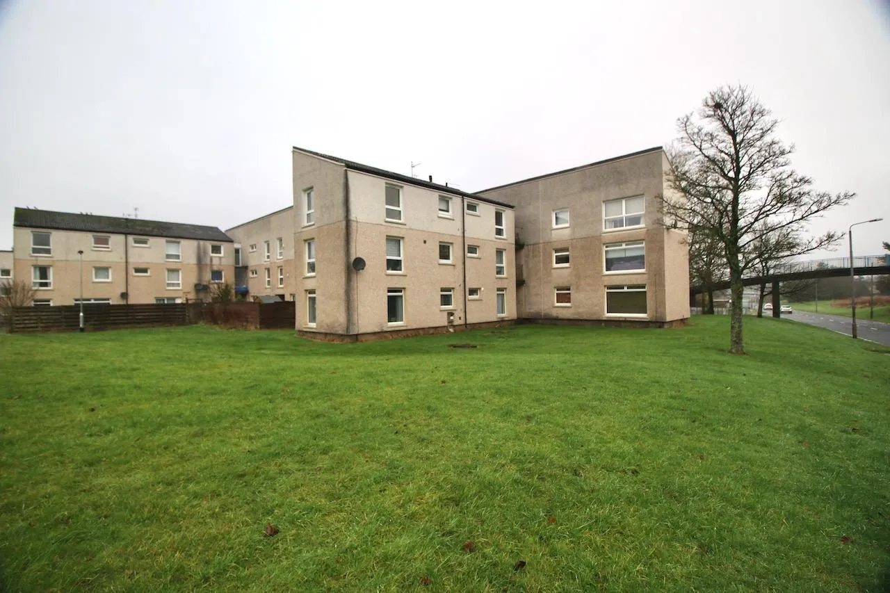 2 bed flat for sale — Oak Road, Cumbernauld, G67 3LD