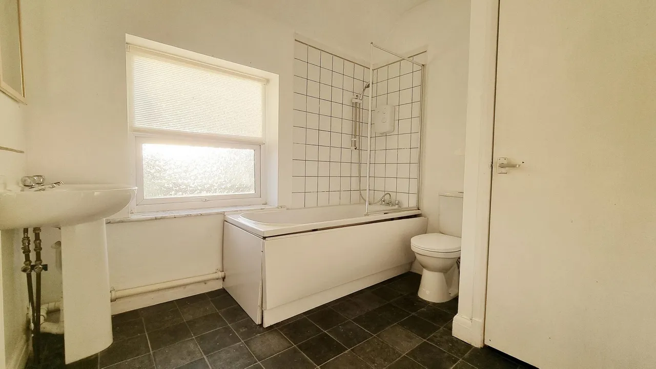 Priory Road, Wellingborough, NN8, photo 12