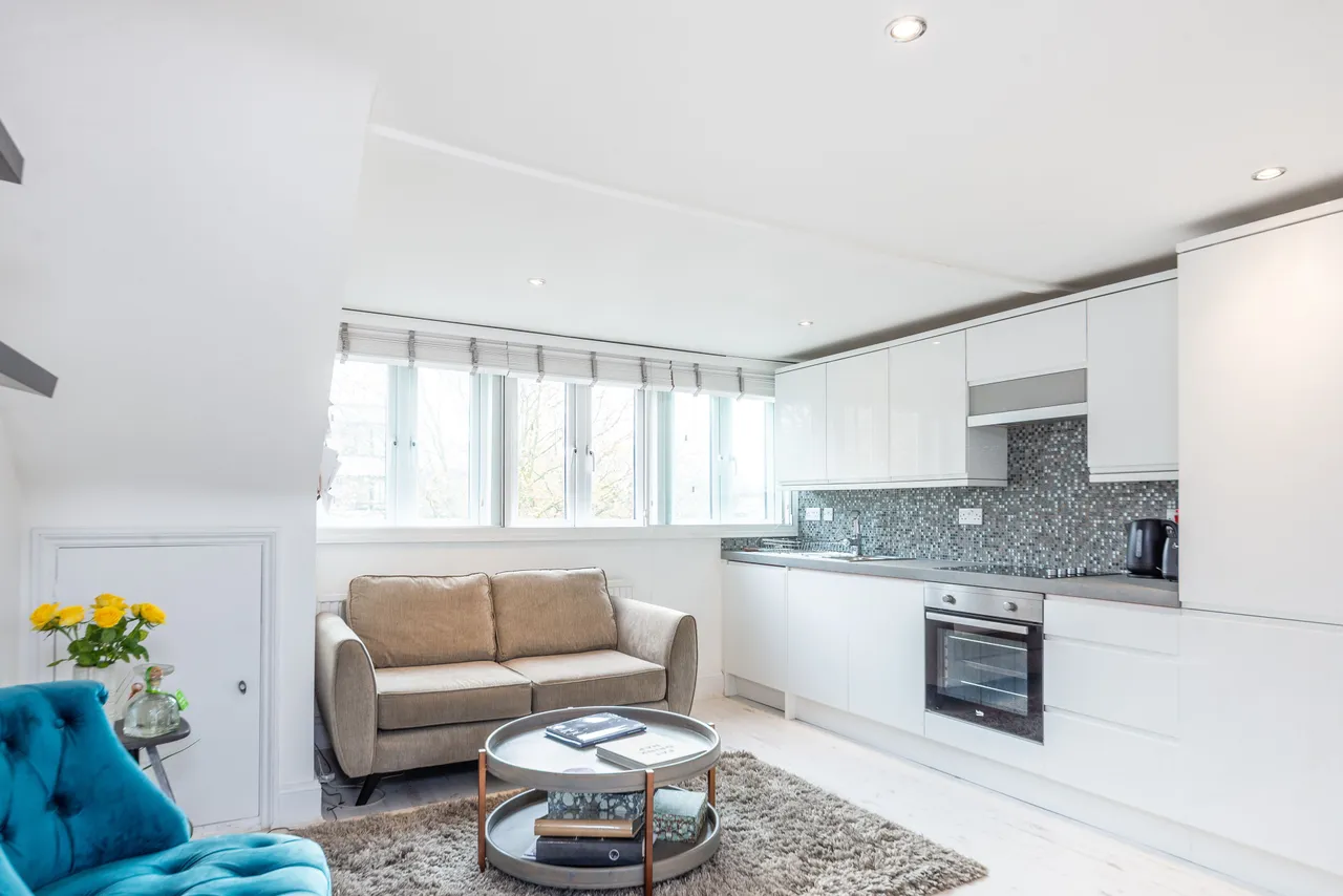 Flat 4, 12 Mansfield Road, London, photo 5