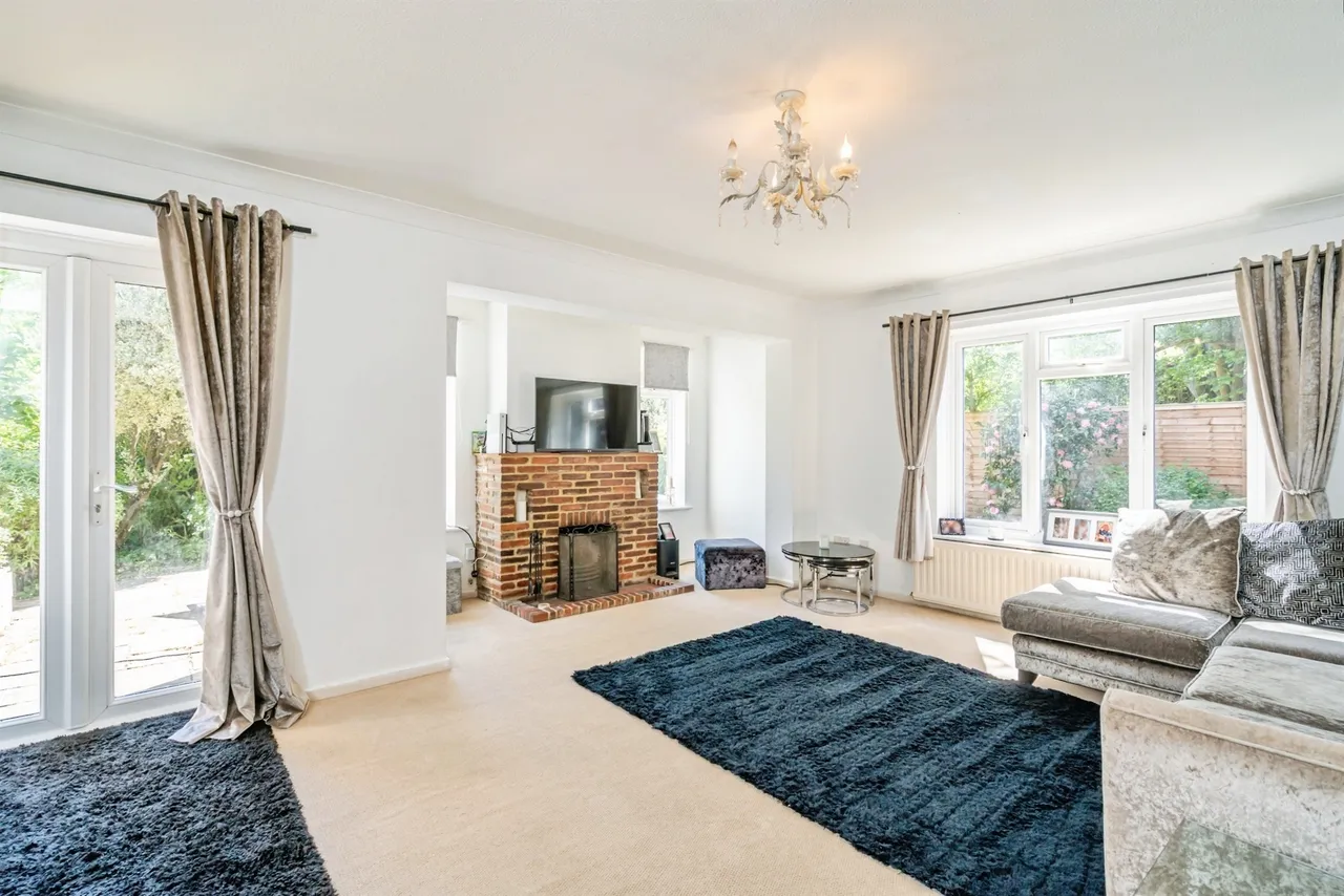 Old Place, Bognor Regis, PO21, photo 4