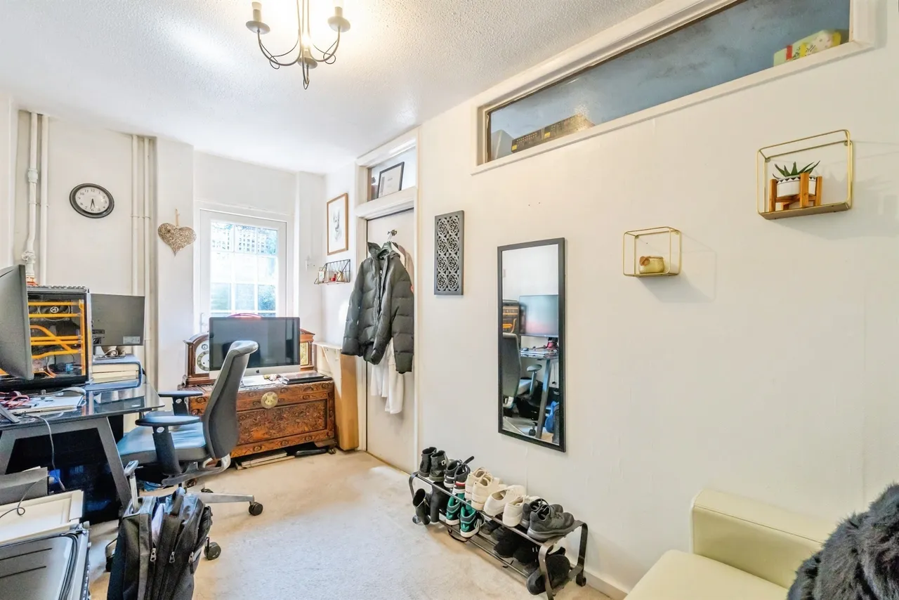 Old Place, Bognor Regis, PO21, photo 11