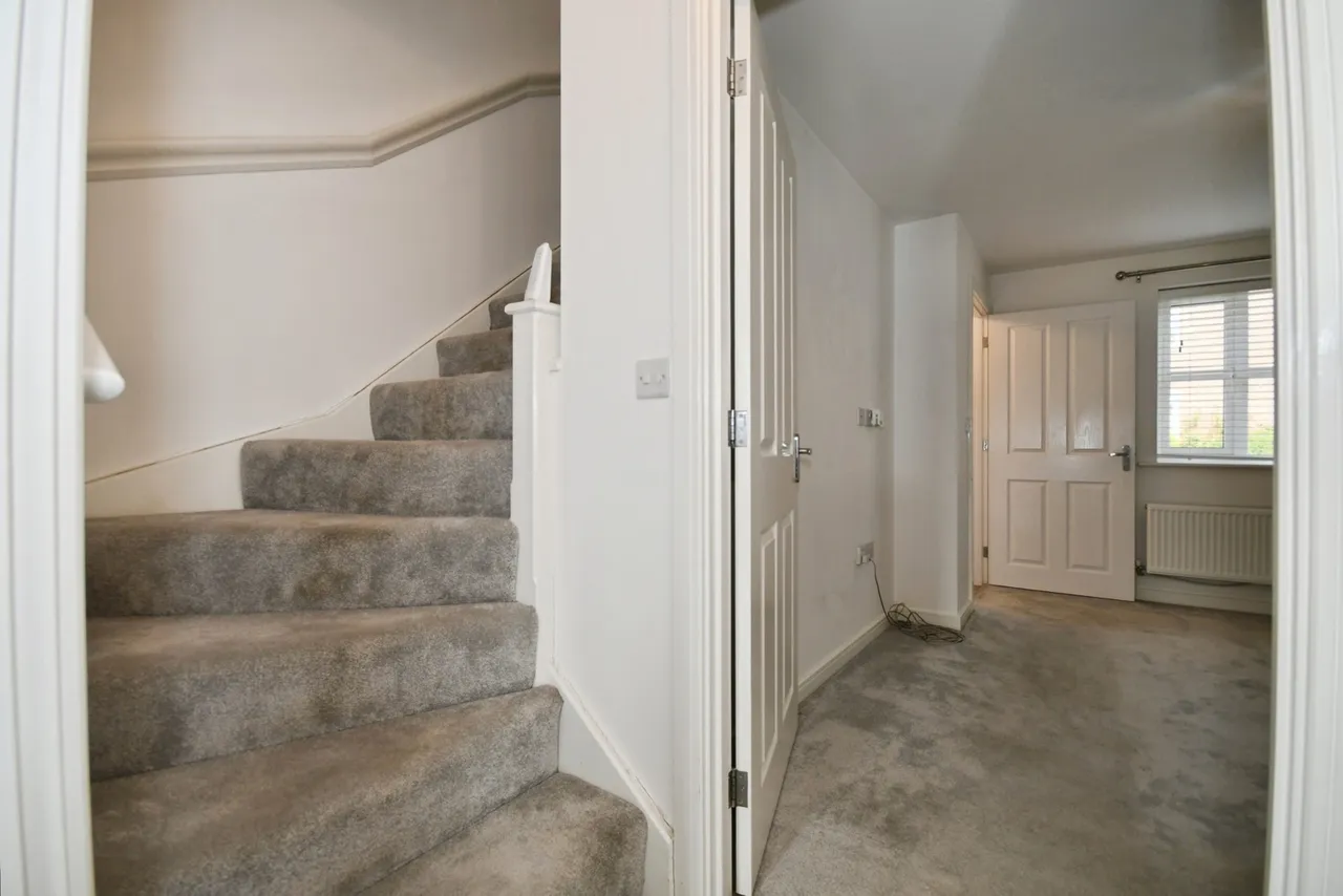 Burton Street, Wingerworth, Chesterfield, Derbyshire, S42, photo 11