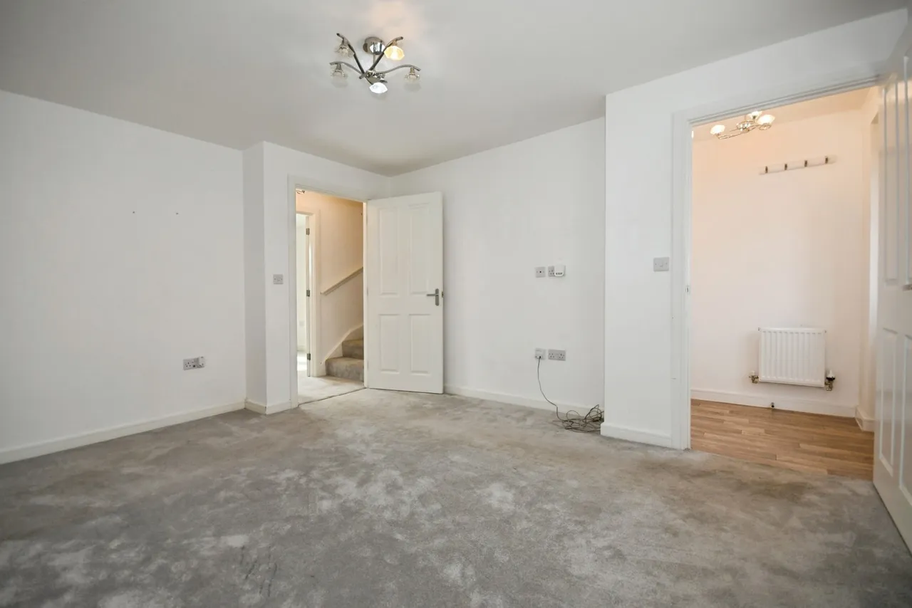 Burton Street, Wingerworth, Chesterfield, Derbyshire, S42, photo 4