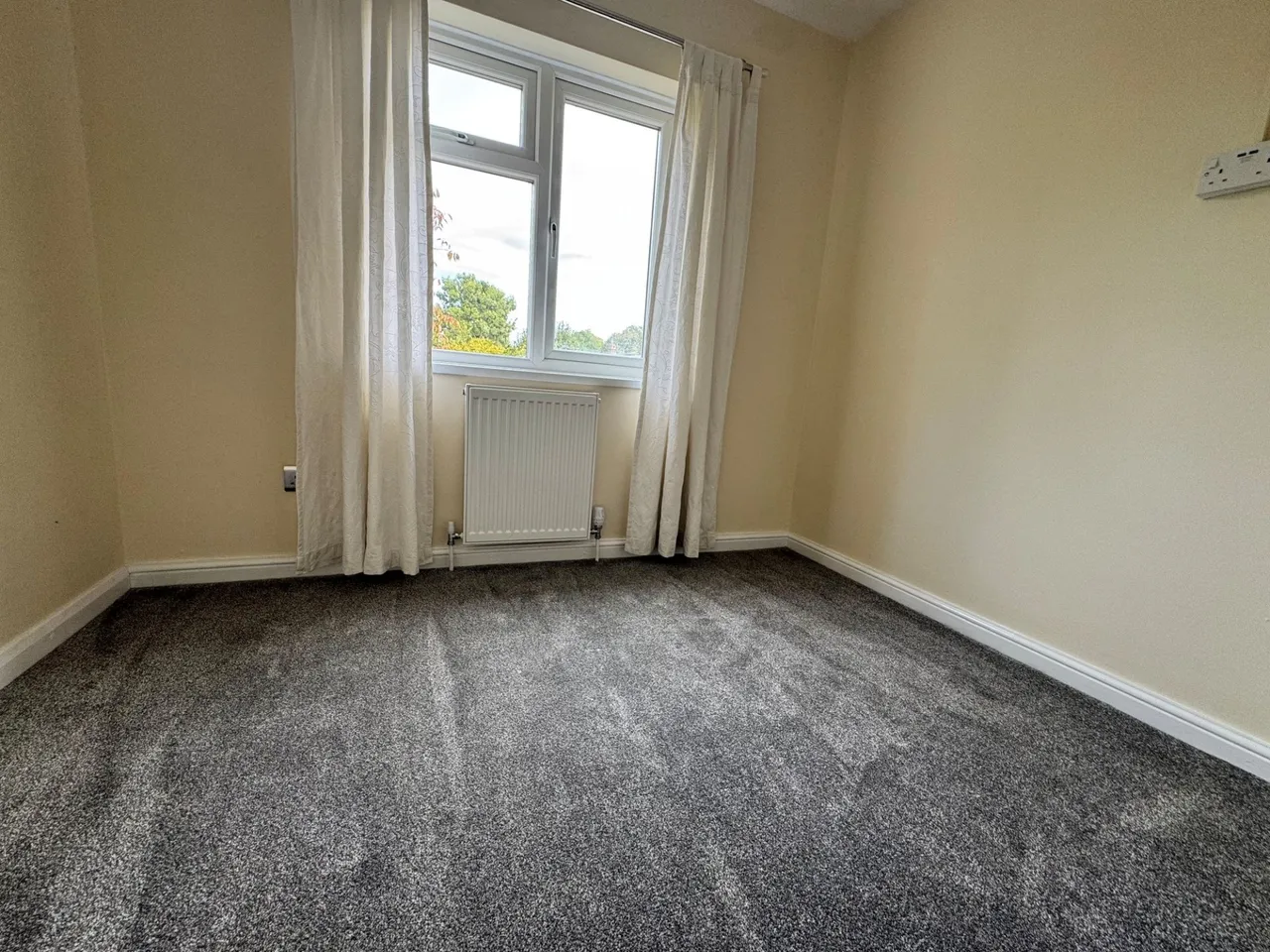 Elizabeth Road, HP14, photo 12