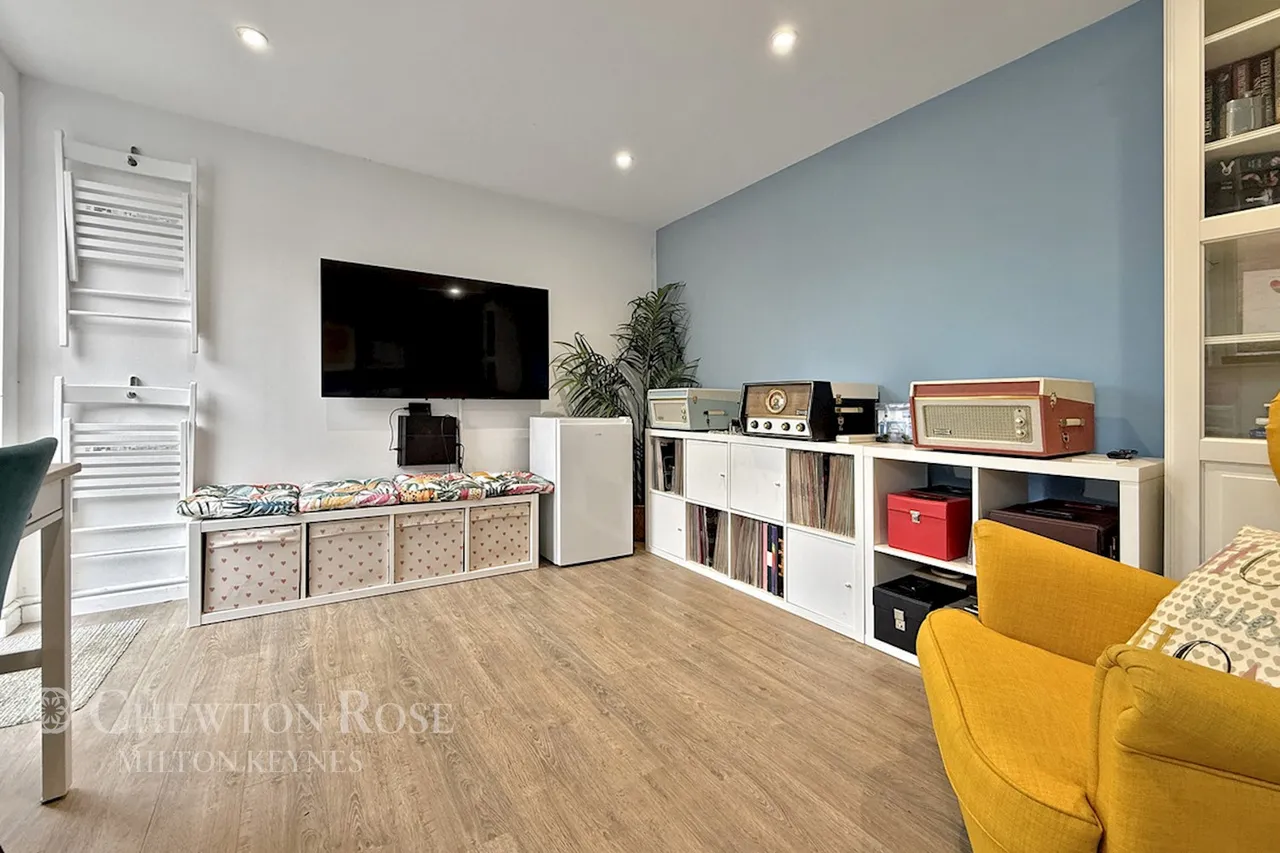 Calshot Drive, Kingsmead, photo 39