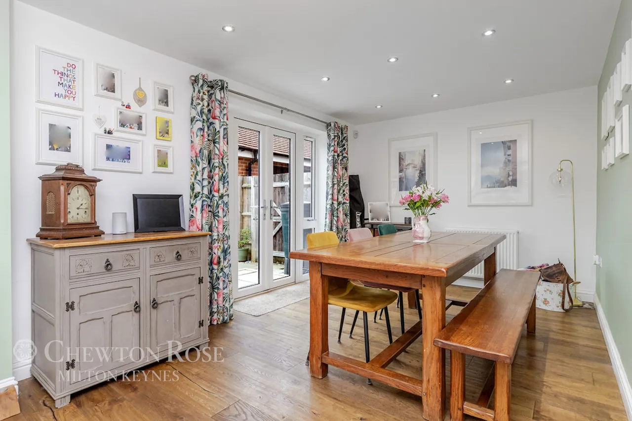 Calshot Drive, Kingsmead, photo 17