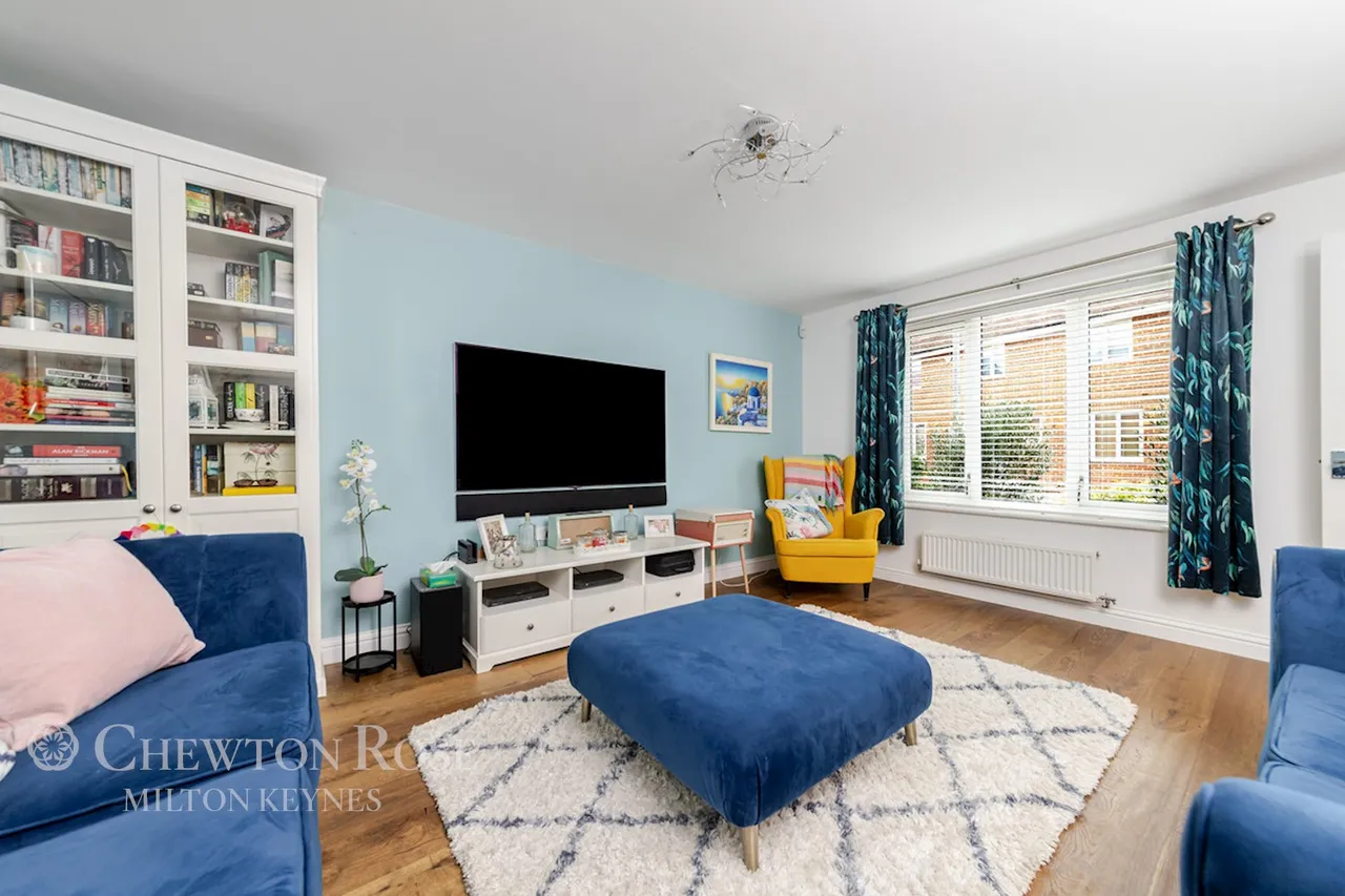 Calshot Drive, Kingsmead, photo 11