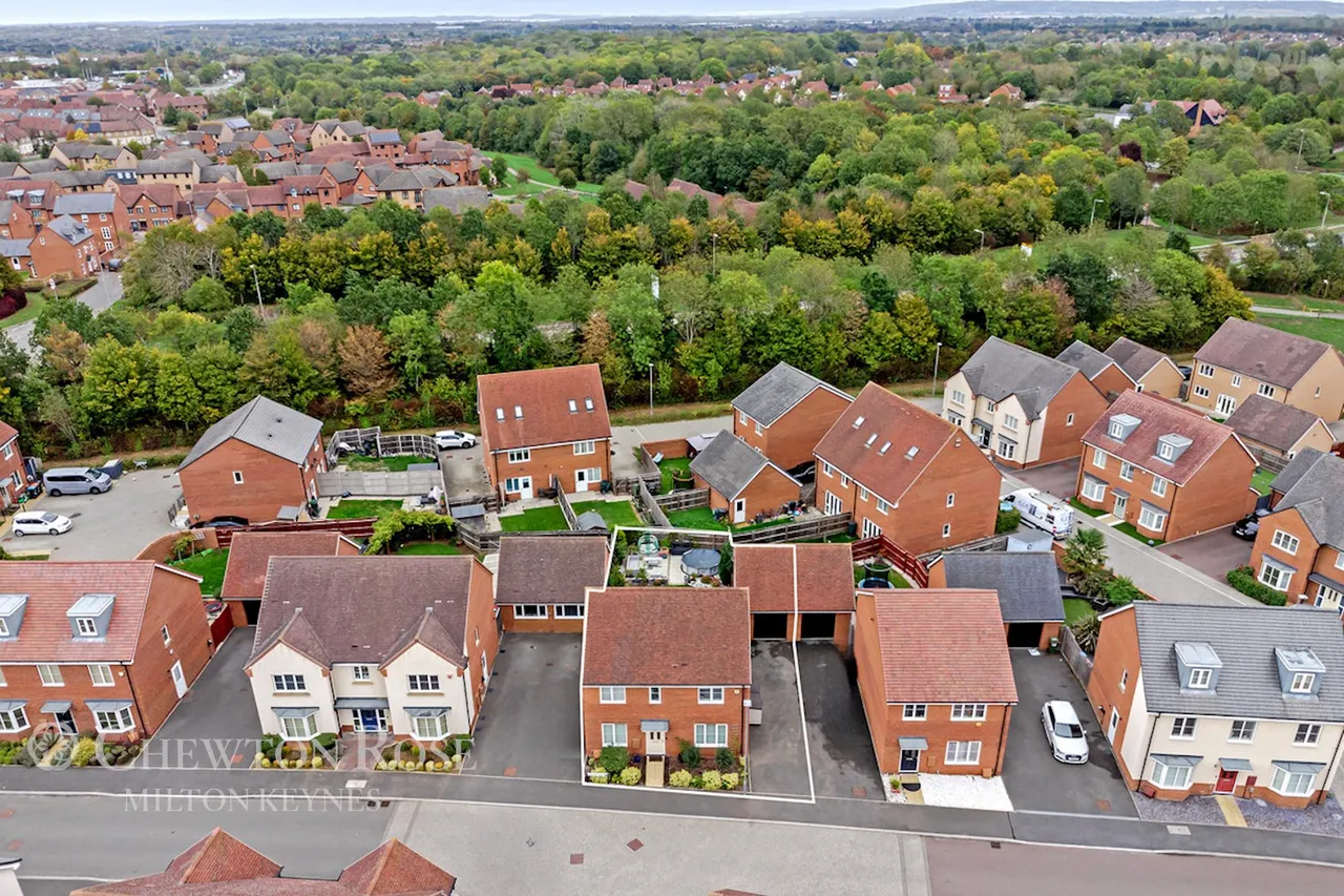 Calshot Drive, Kingsmead, photo 4