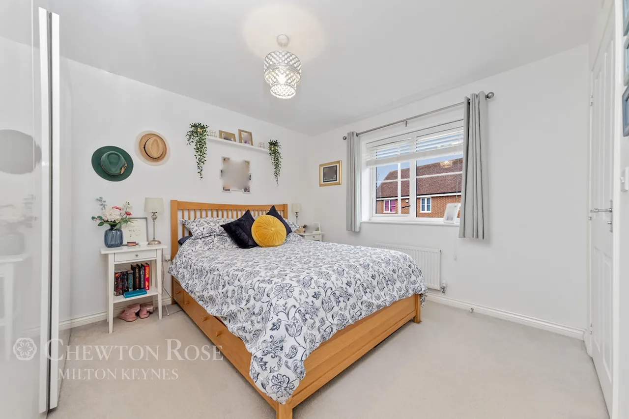 Calshot Drive, Kingsmead, photo 24