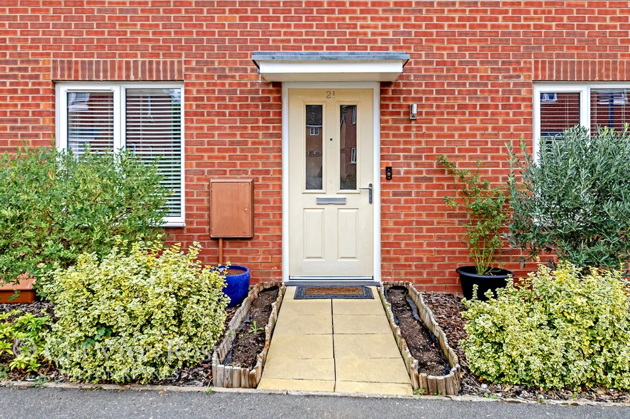 Calshot Drive, Kingsmead, photo 5