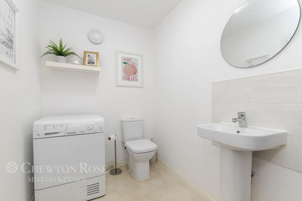 Calshot Drive, Kingsmead, photo 20