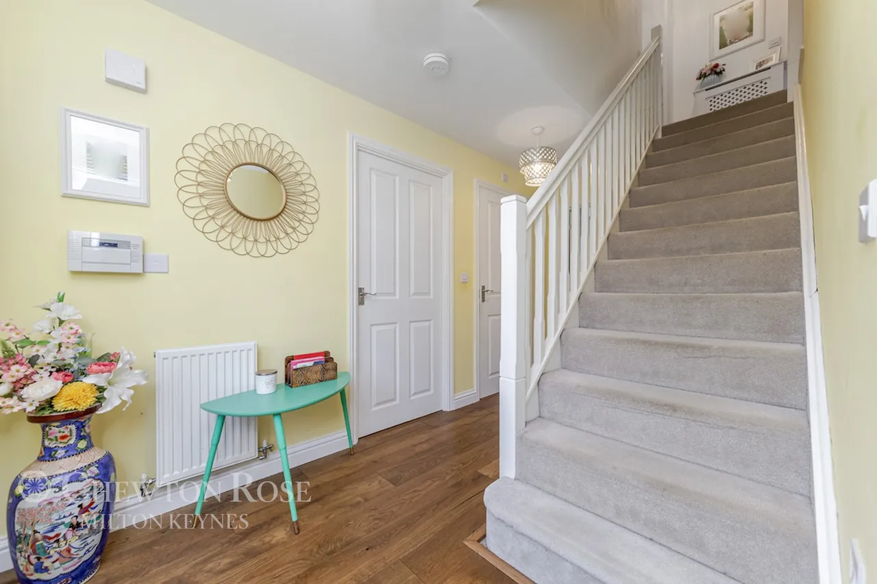 Calshot Drive, Kingsmead, photo 21