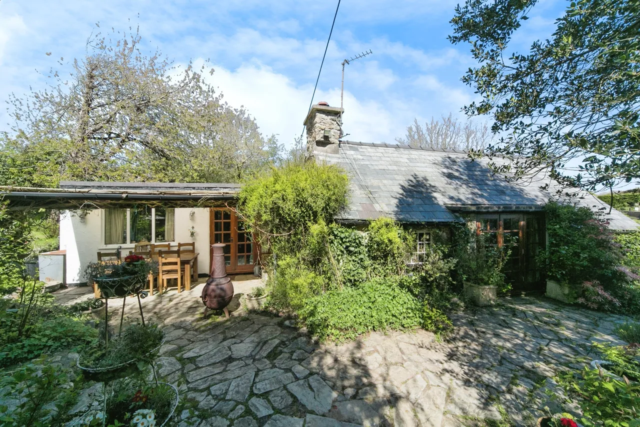 3 bed house for sale, Penrhos, Pwllheli, LL53