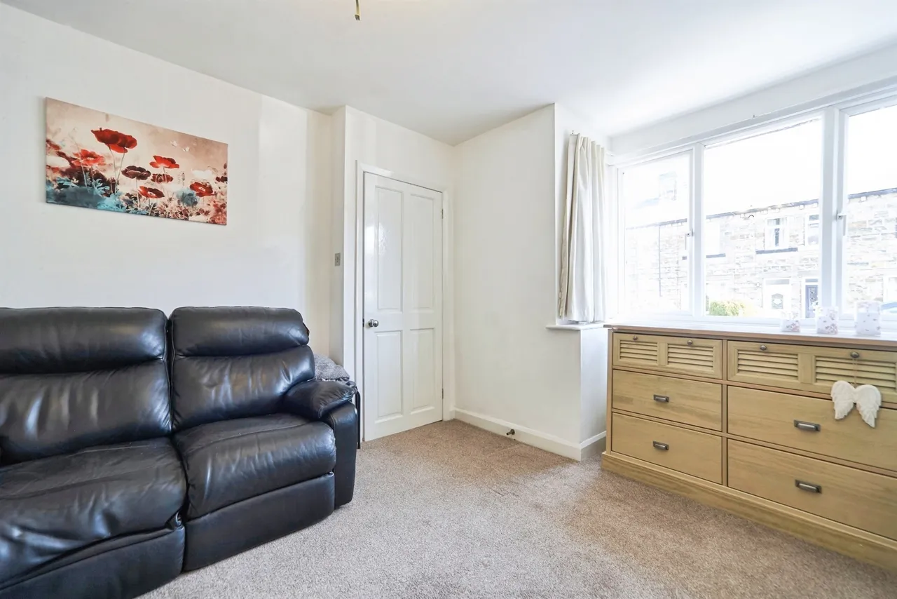 Park Avenue, BINGLEY, photo 12