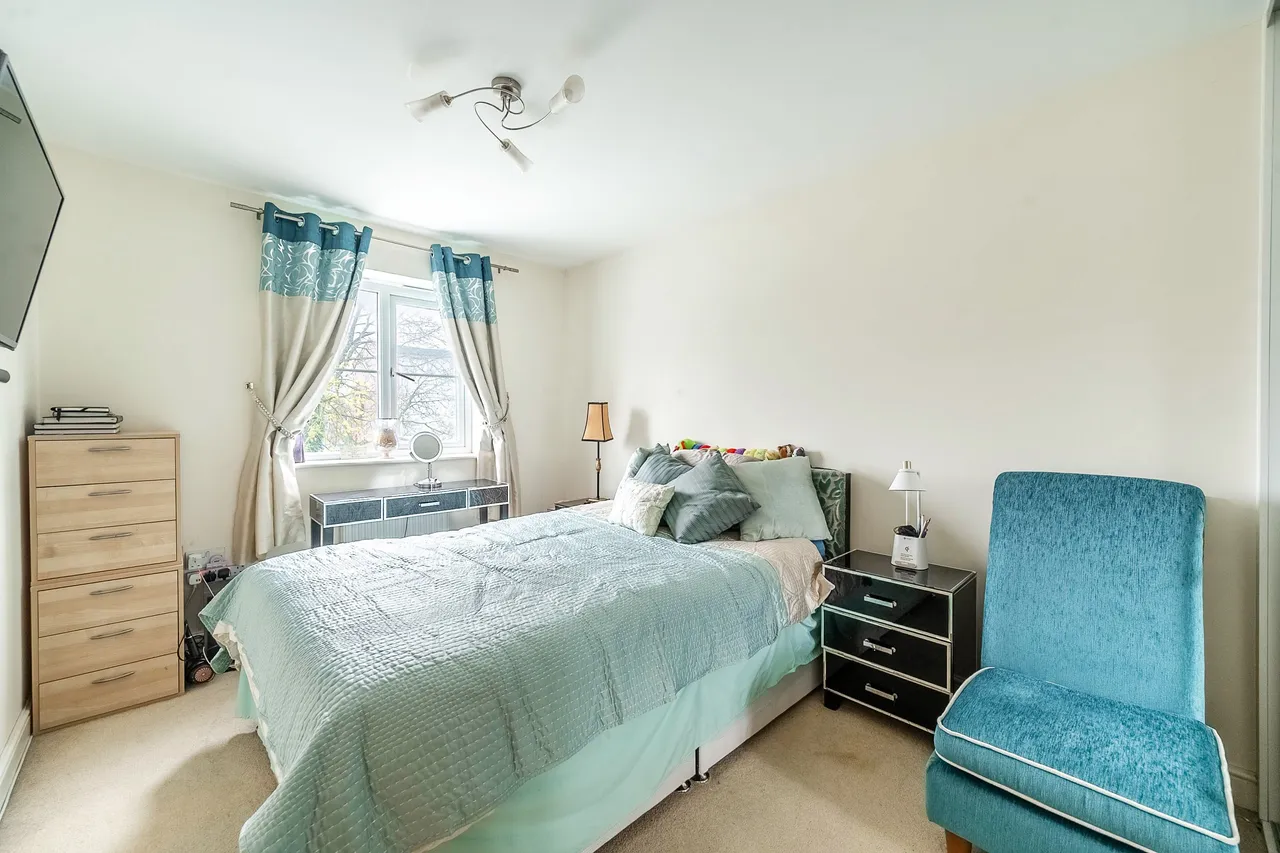30 Pinner Park Gardens, Harrow, photo 6
