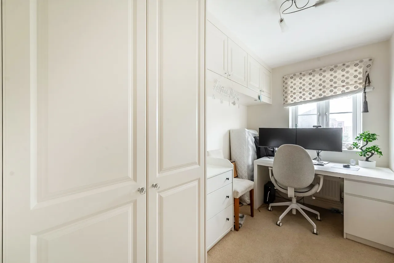 30 Pinner Park Gardens, Harrow, photo 9