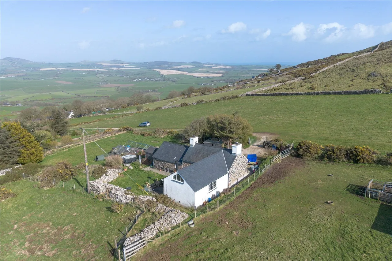 Sarn, Llyn Peninsula, LL53, photo 2