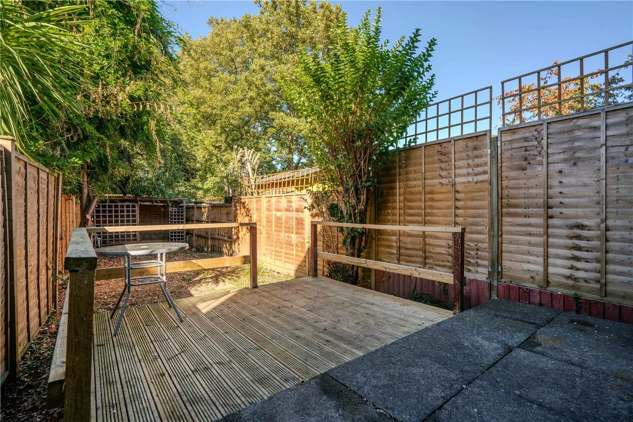 Vale Close, Strawberry Hill, TW1, photo 9