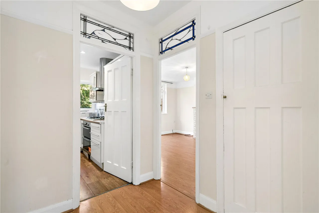 Vale Close, Strawberry Hill, TW1, photo 3