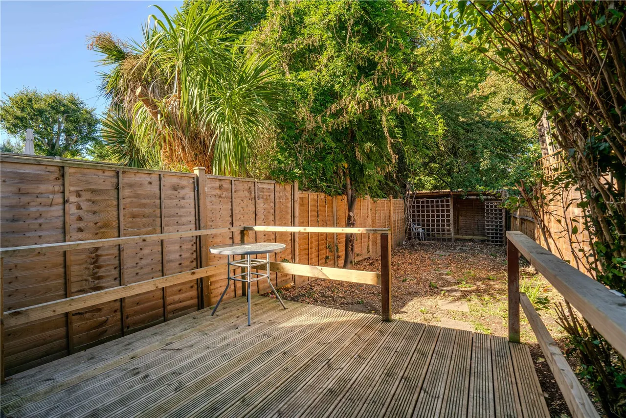 Vale Close, Strawberry Hill, TW1, photo 12