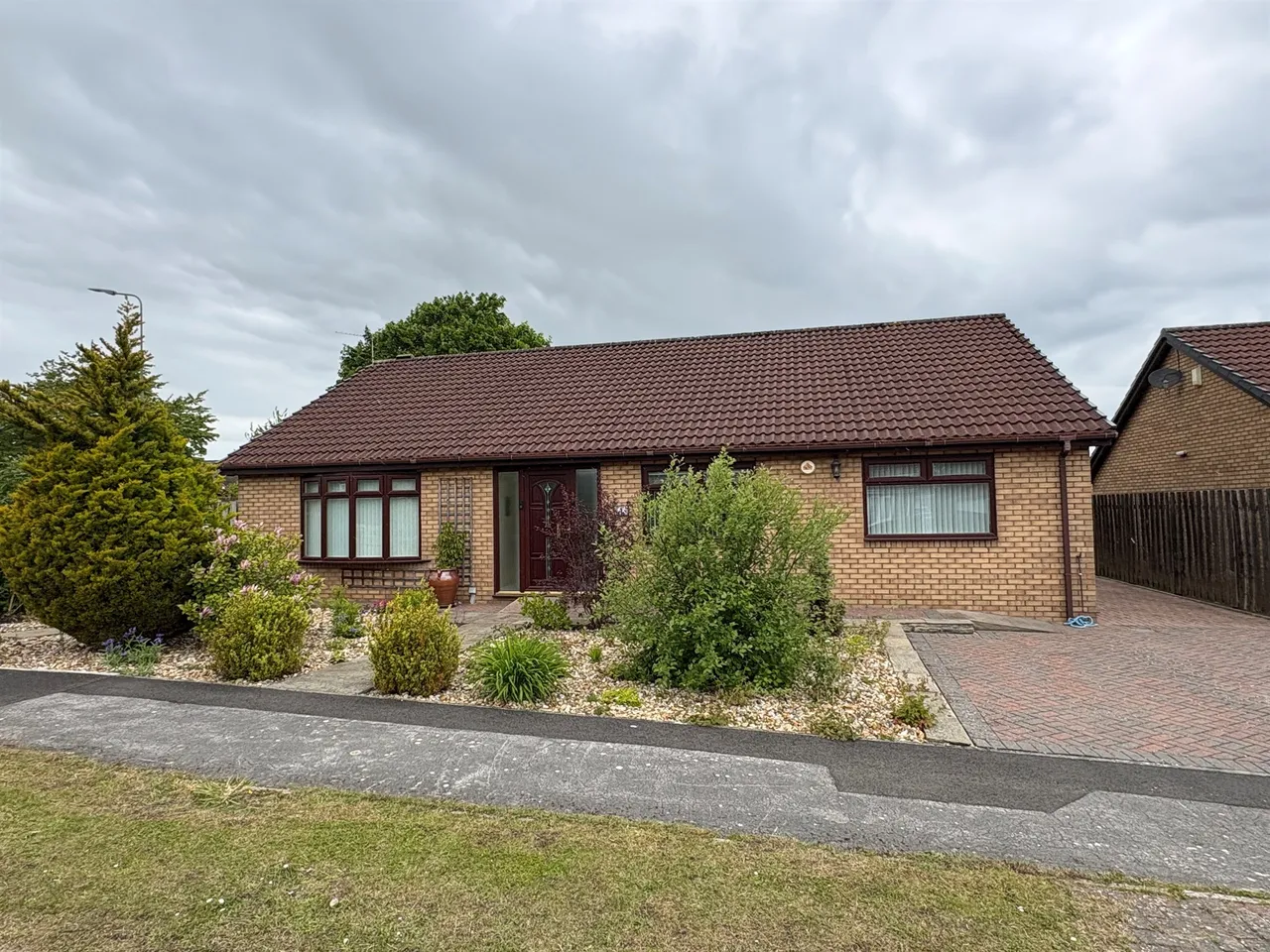 3 bed house for sale — Low Green, Newton Aycliffe