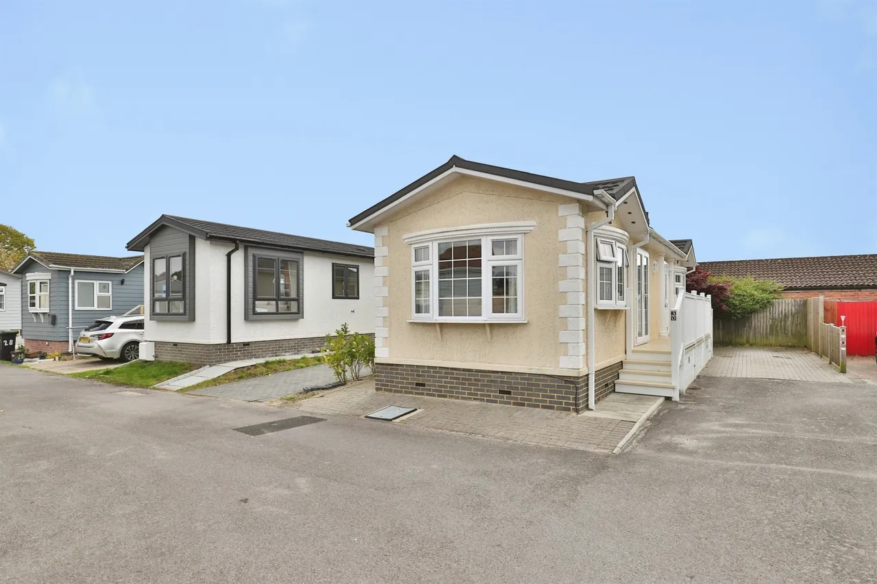 Lyndhurst Road, Christchurch, BH23, photo 14