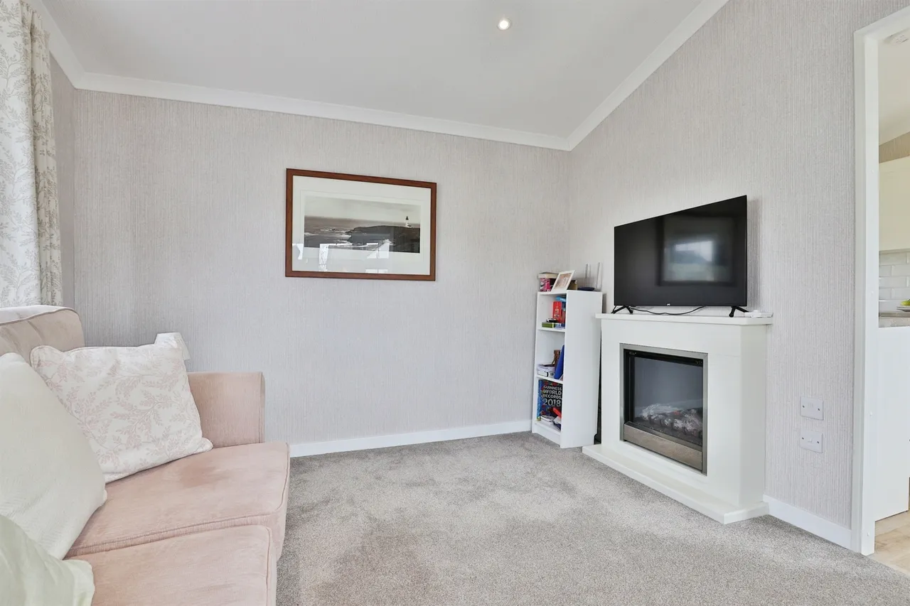 Lyndhurst Road, Christchurch, BH23, photo 6