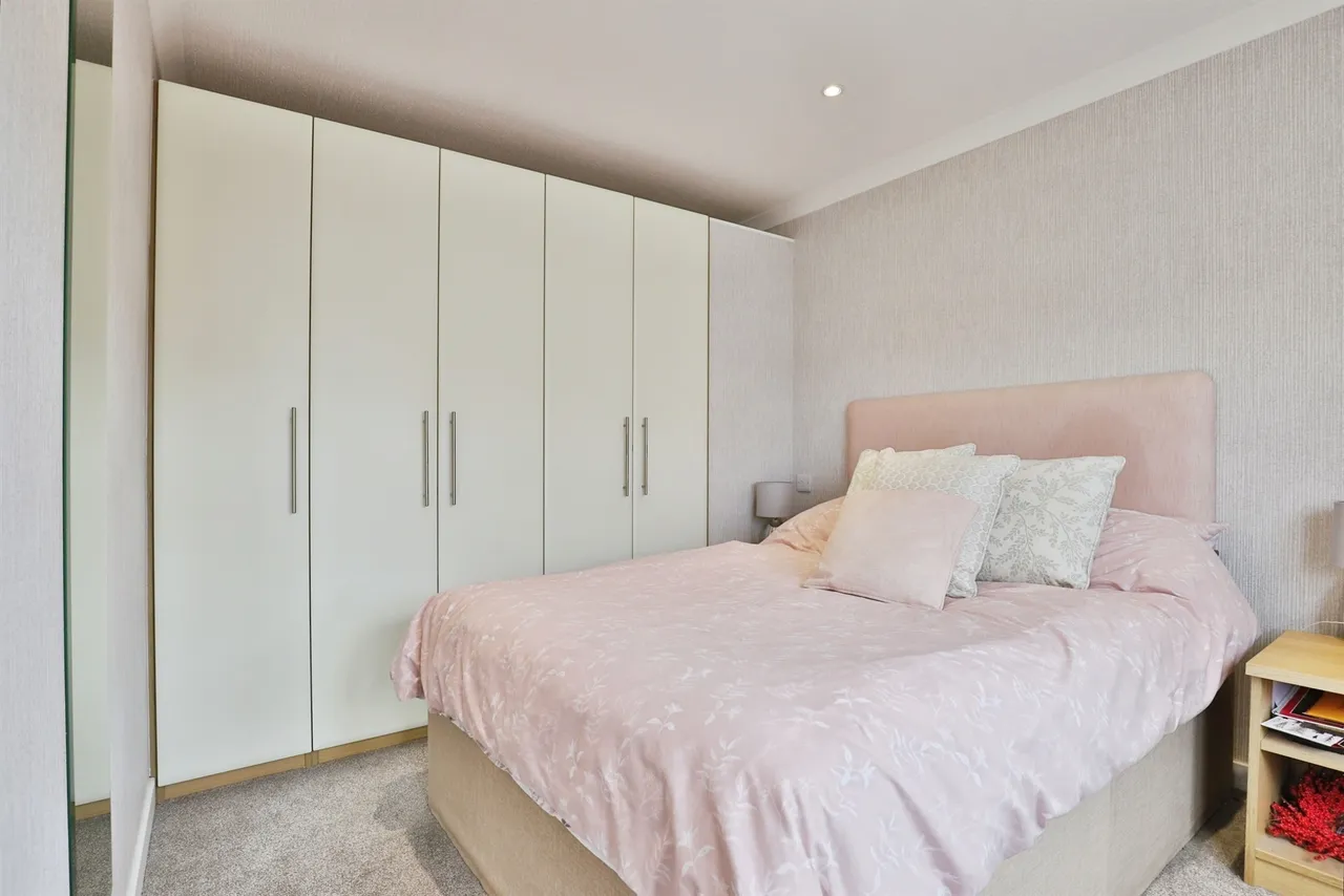Lyndhurst Road, Christchurch, BH23, photo 17