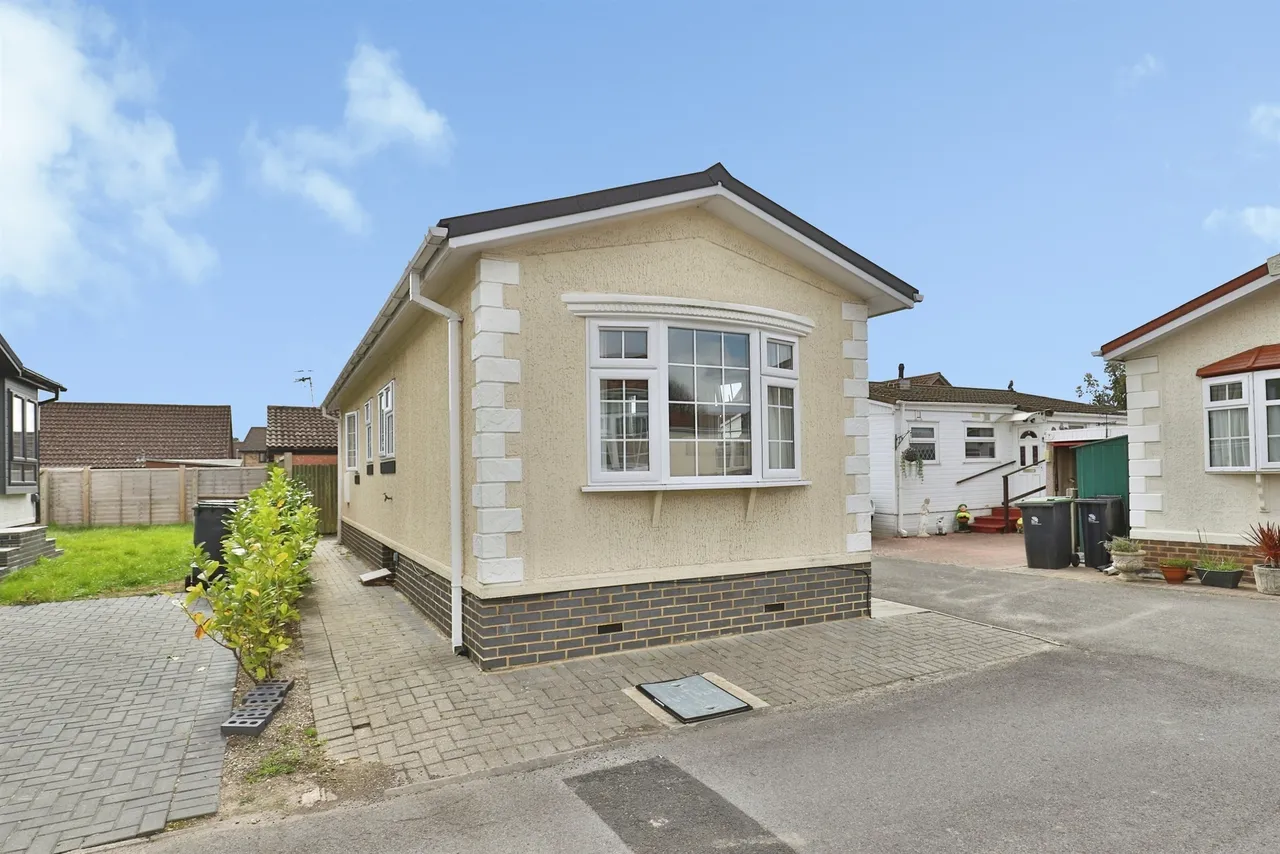 Lyndhurst Road, Christchurch, BH23, photo 15