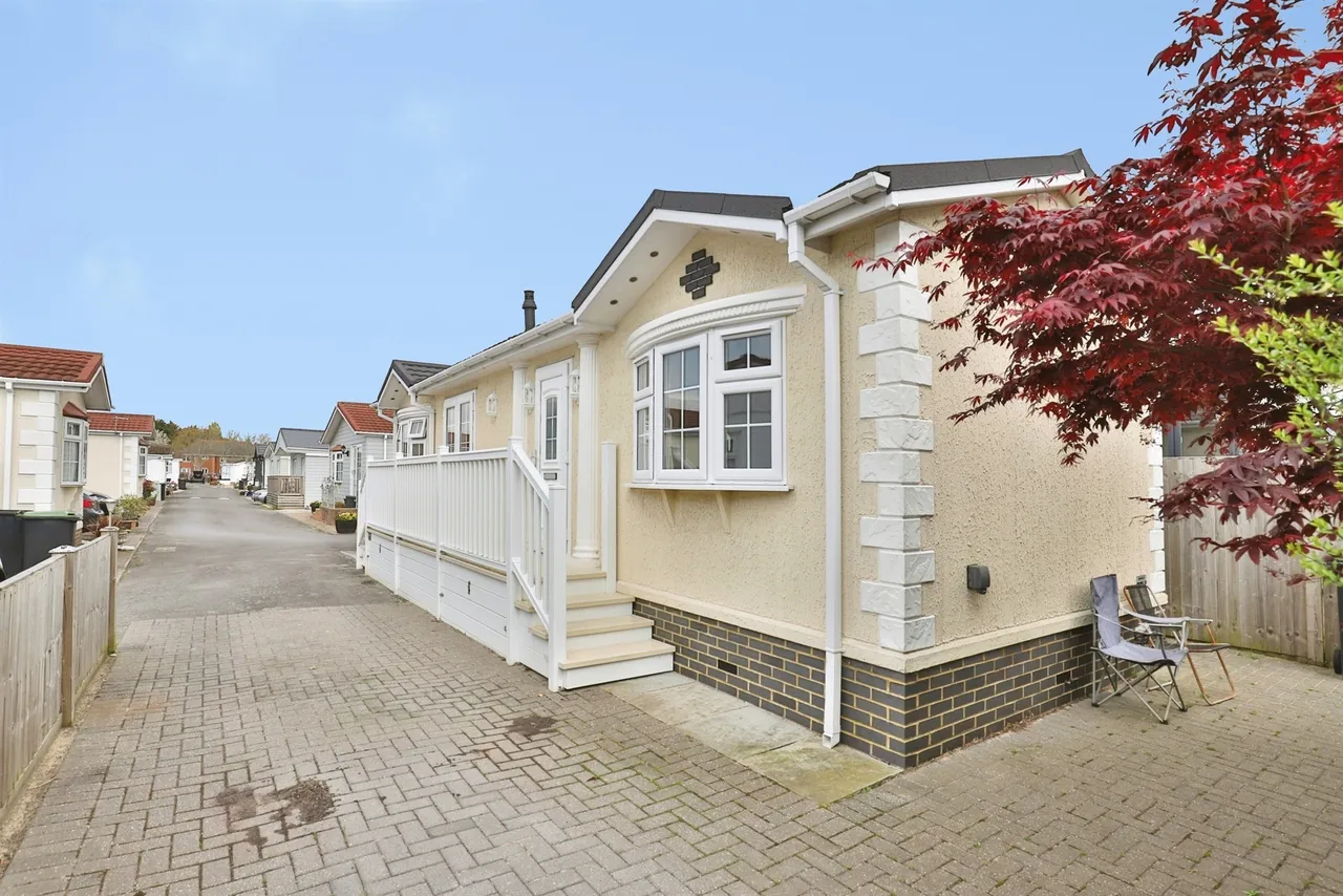Lyndhurst Road, Christchurch, BH23, photo 16