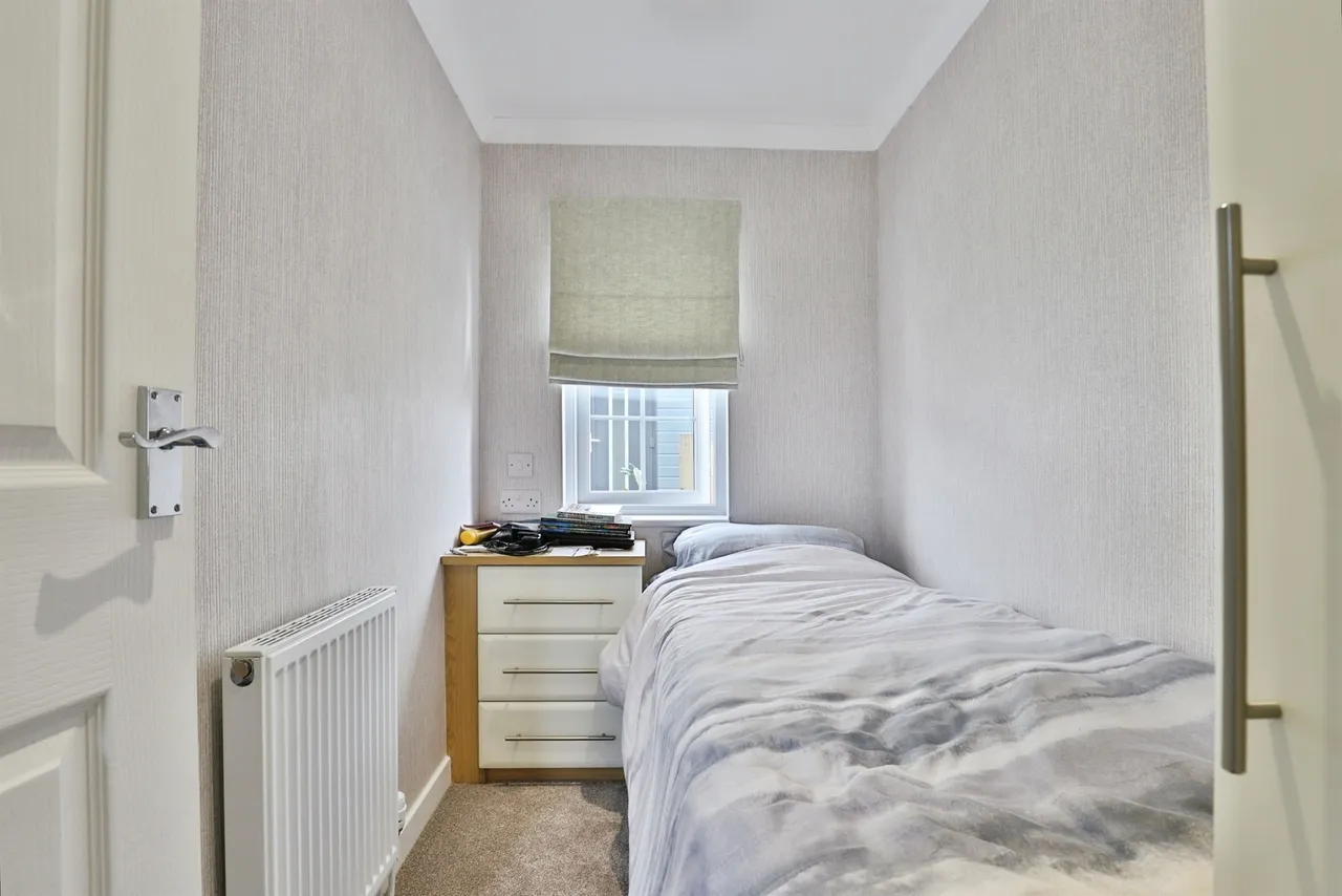 Lyndhurst Road, Christchurch, BH23, photo 9