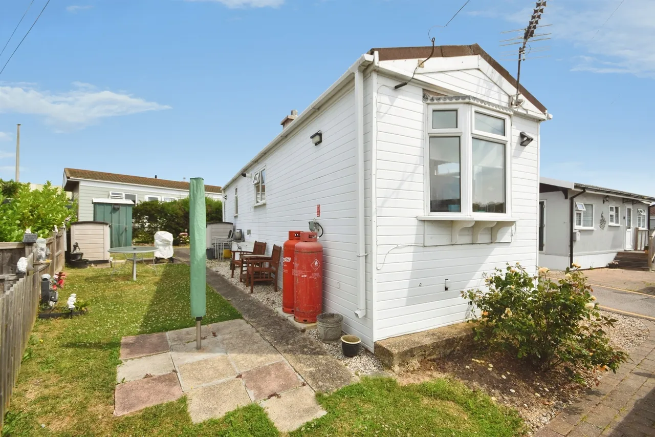Lower Dunton Road, Dunton, CM13, photo 6