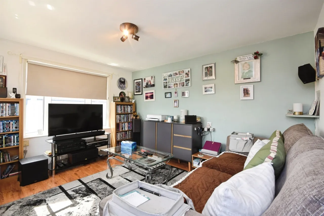 Lower Dunton Road, Dunton, CM13, photo 7
