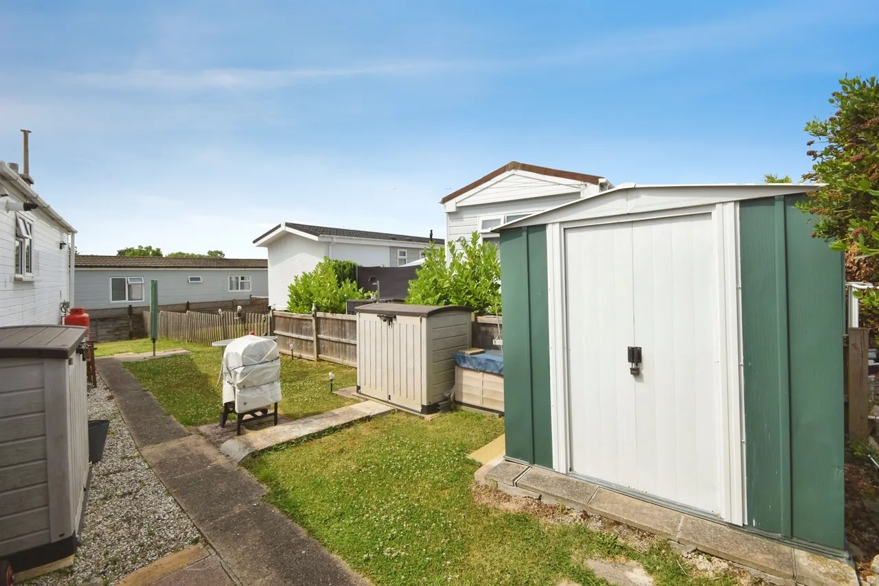 Lower Dunton Road, Dunton, CM13, photo 12