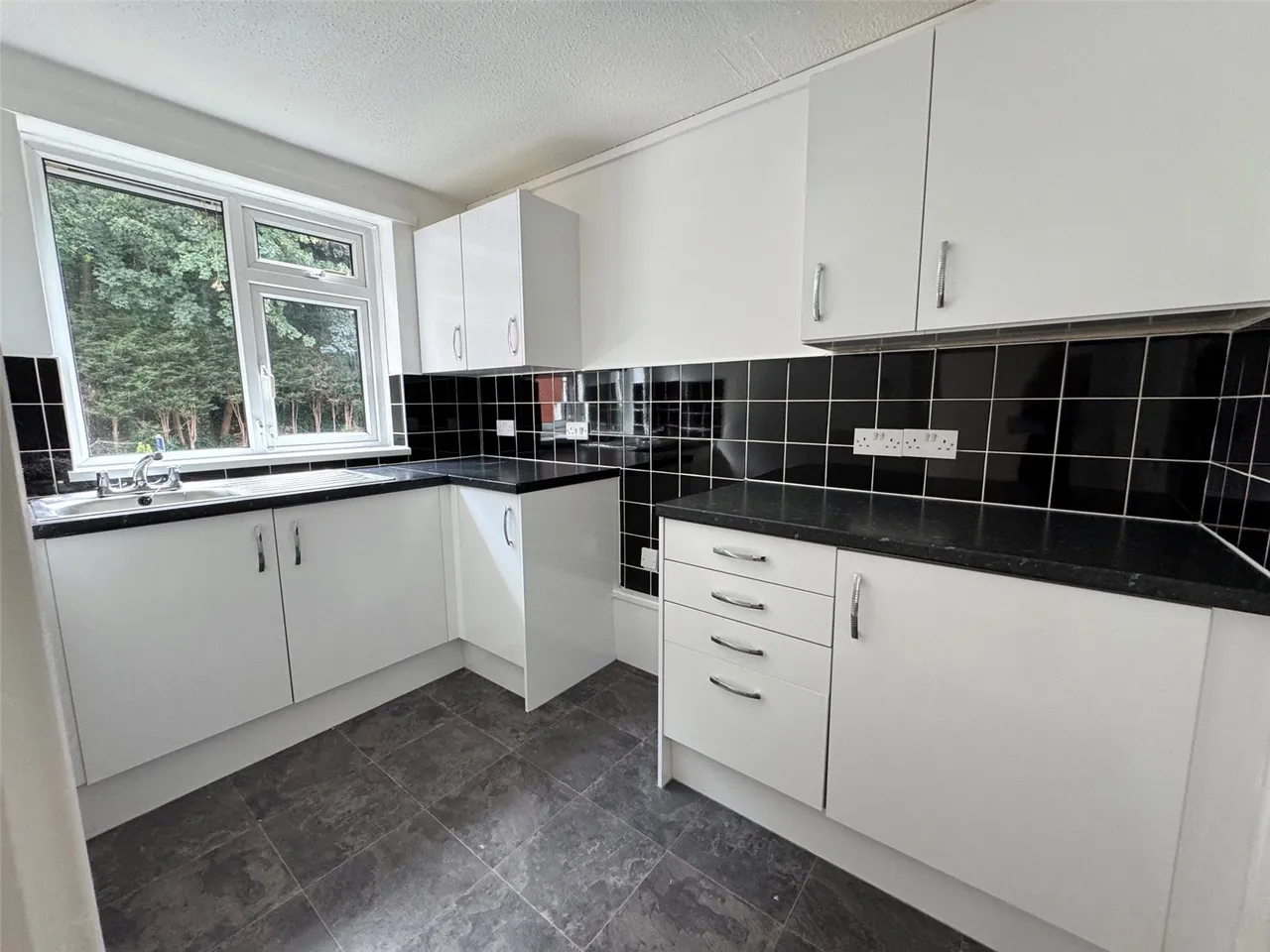 Limbrick Close, Sheffield, S6, photo 3