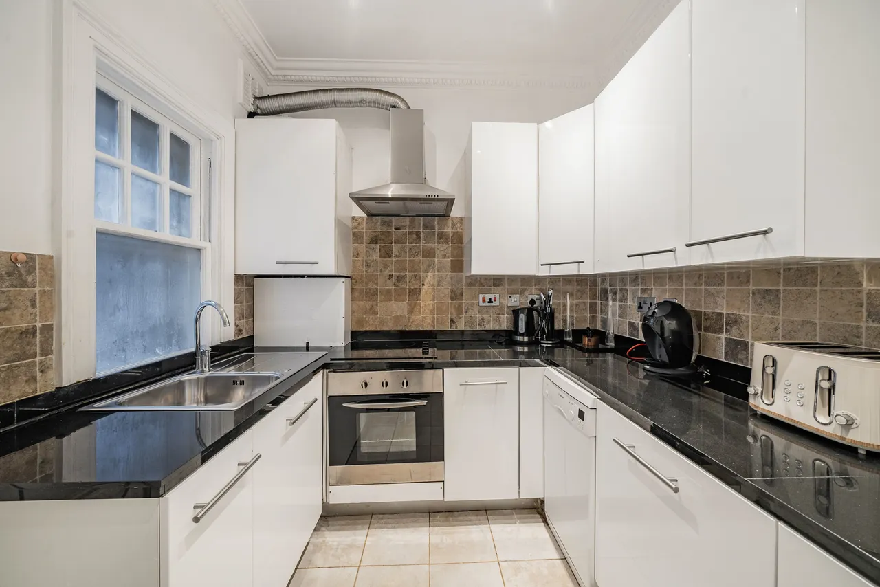 Flat 1, 35b Kensington High Street, London, photo 5