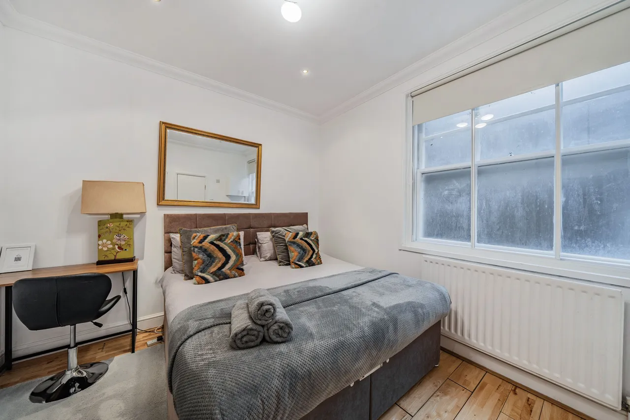 Flat 1, 35b Kensington High Street, London, photo 12