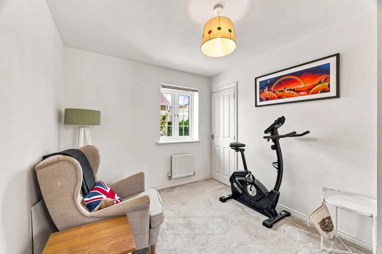 Aylesbury Drive, Houghton Regis, Dunstable, Dunstable, LU5 6FX, photo 17