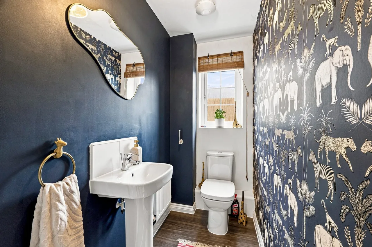 Aylesbury Drive, Houghton Regis, Dunstable, Dunstable, LU5 6FX, photo 9