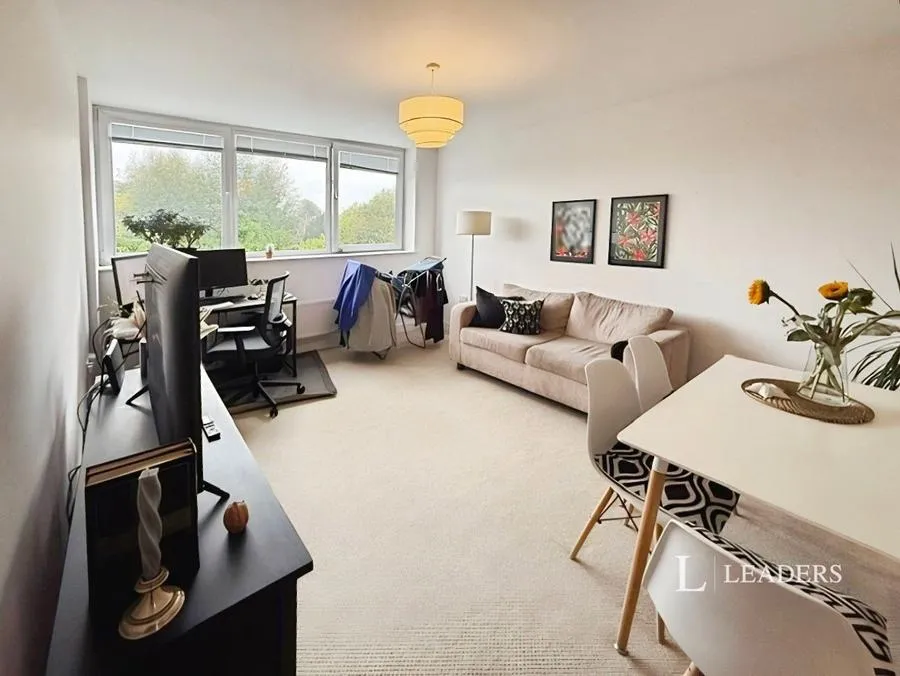 Cantelupe Road, East Grinstead, RH19, photo 3