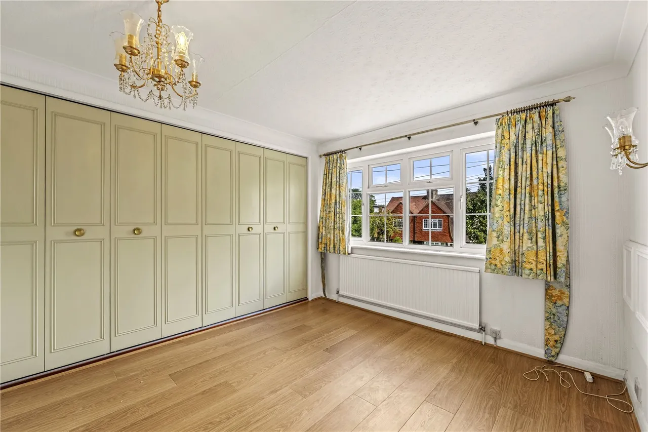 Ripley Road, Hampton, TW12 2JH, photo 8