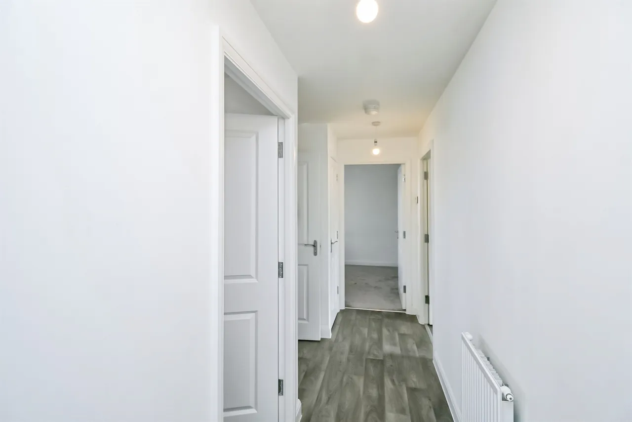 Ffordd Pentre Barry, CF62, photo 12