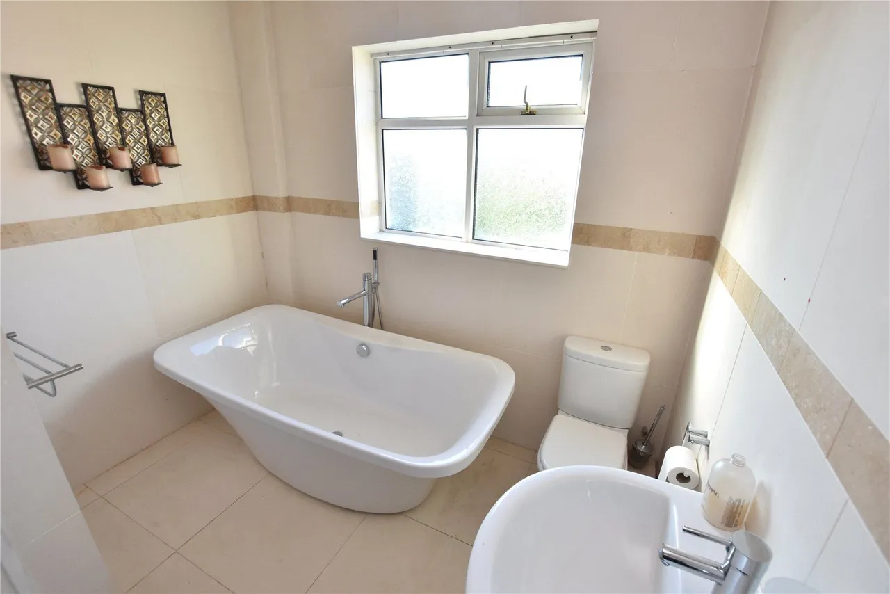 The Avenue, Alwoodley, LS17, photo 12